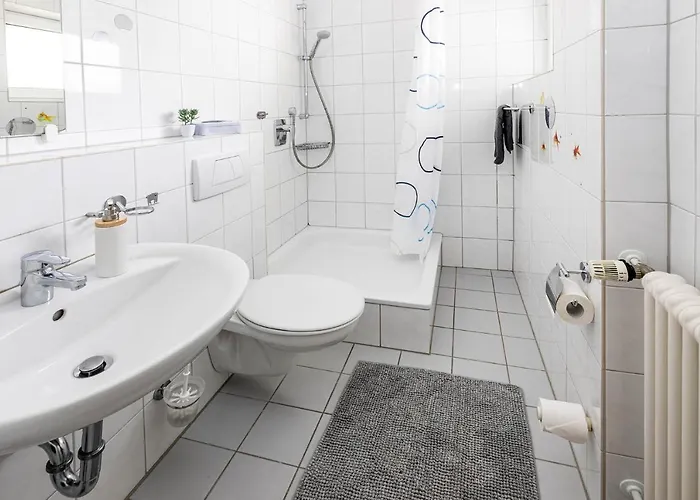 Apartamento Große Moderne In Bester Bodenseelage L 1 Minute Zum Bodensee L 2 L Vollausgestattete Küche L Sonnenbalkon L Wlan L Willkommen Im Güttingen Radolfzell am Bodensee